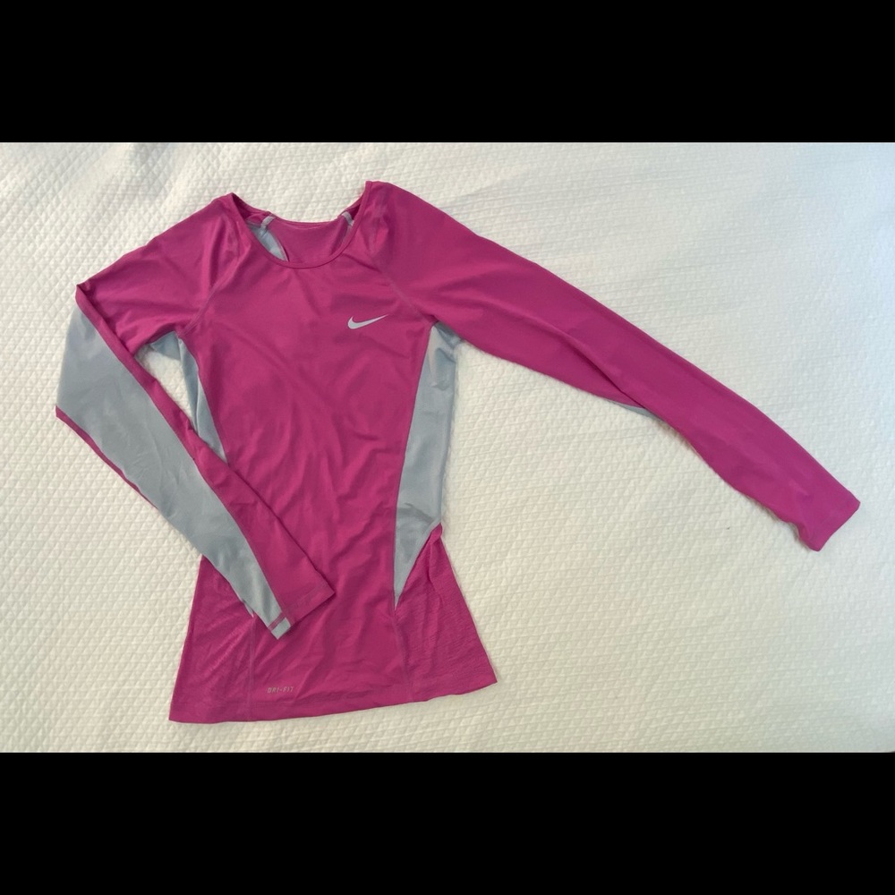 Women’s Nike Dri Fit Vented Back Running Shirt - Picture 1 of 6